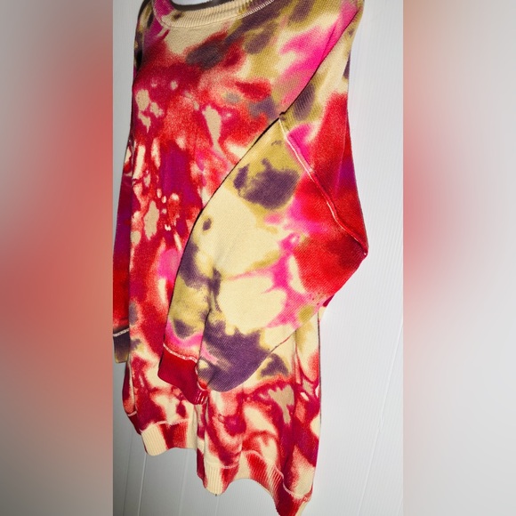 Women's Tie-Dye Oversized Sweater - Picture 2 of 3